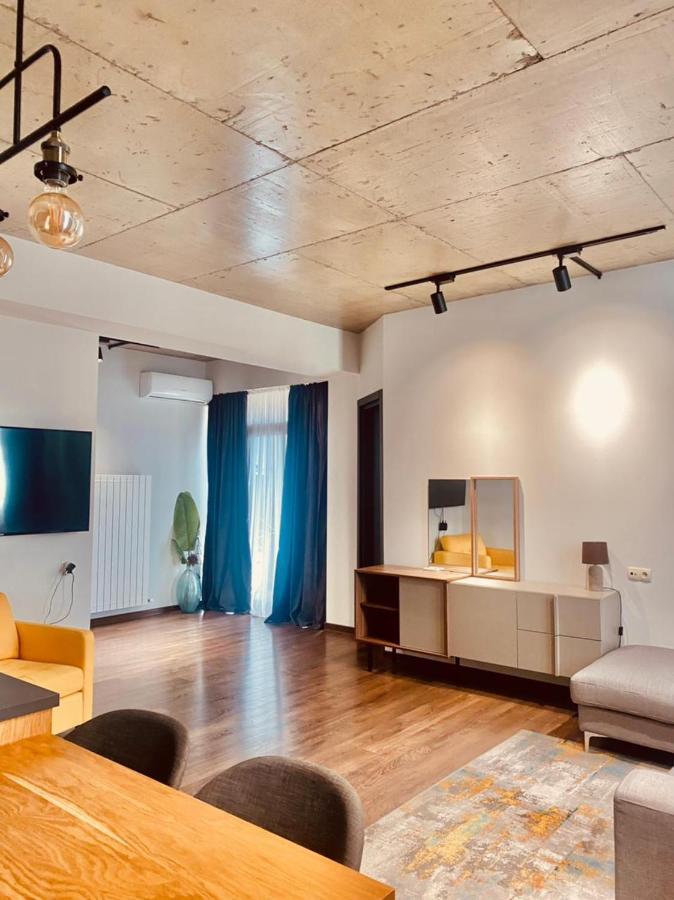 Apartment Sixteen Tbilisi Esterno foto