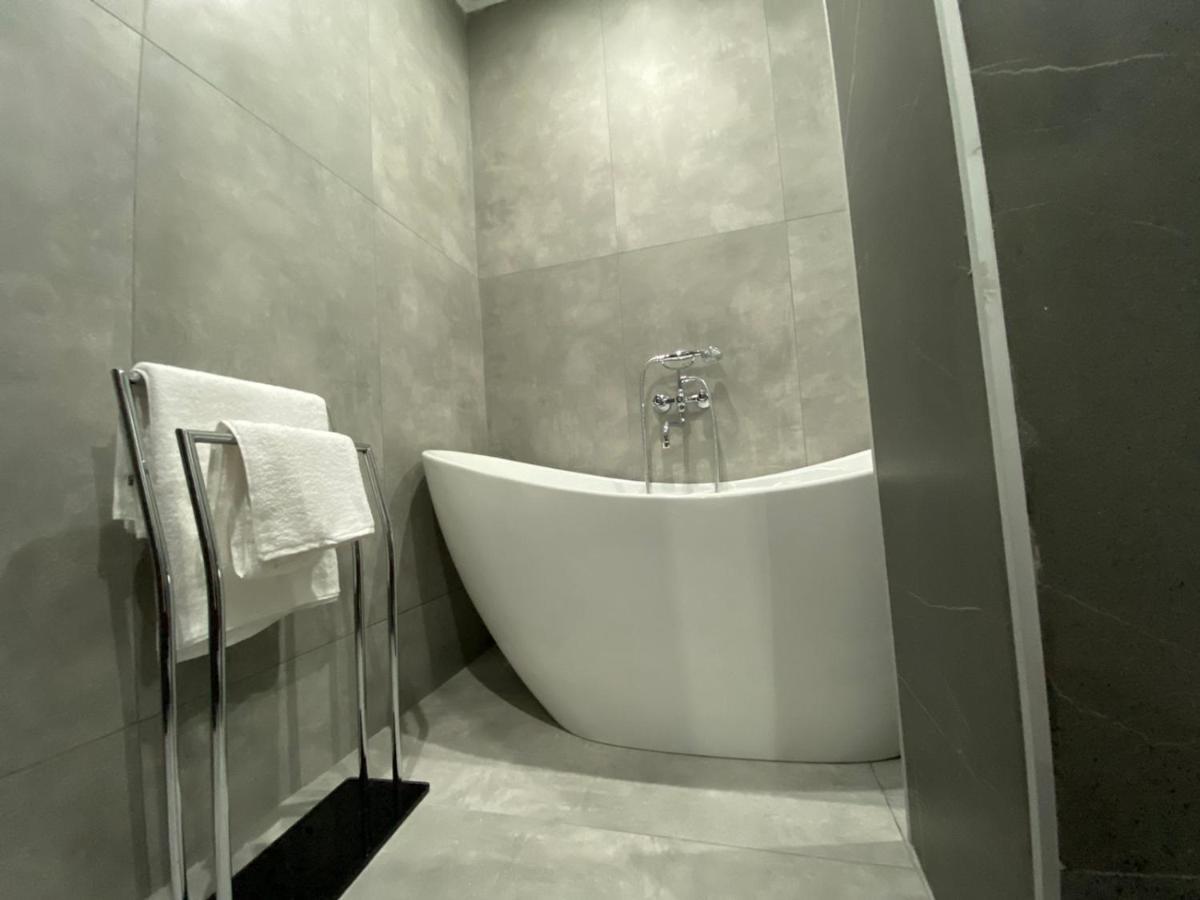 Apartment Sixteen Tbilisi Esterno foto
