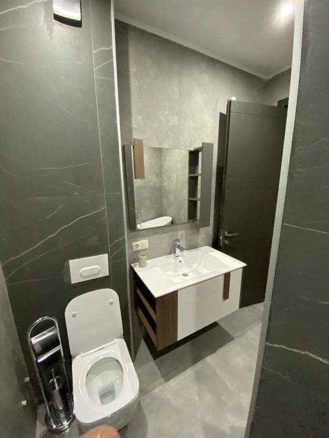 Apartment Sixteen Tbilisi Esterno foto