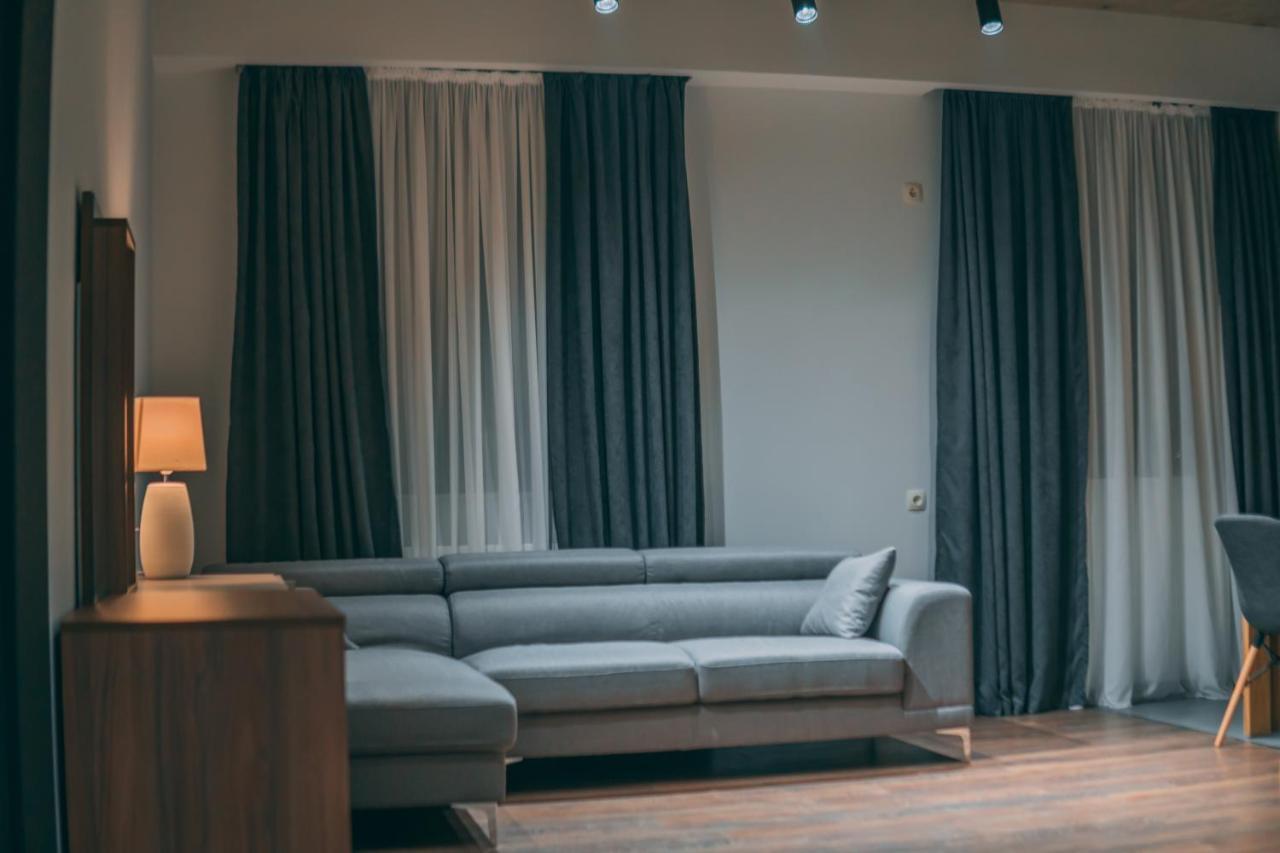 Apartment Sixteen Tbilisi Esterno foto