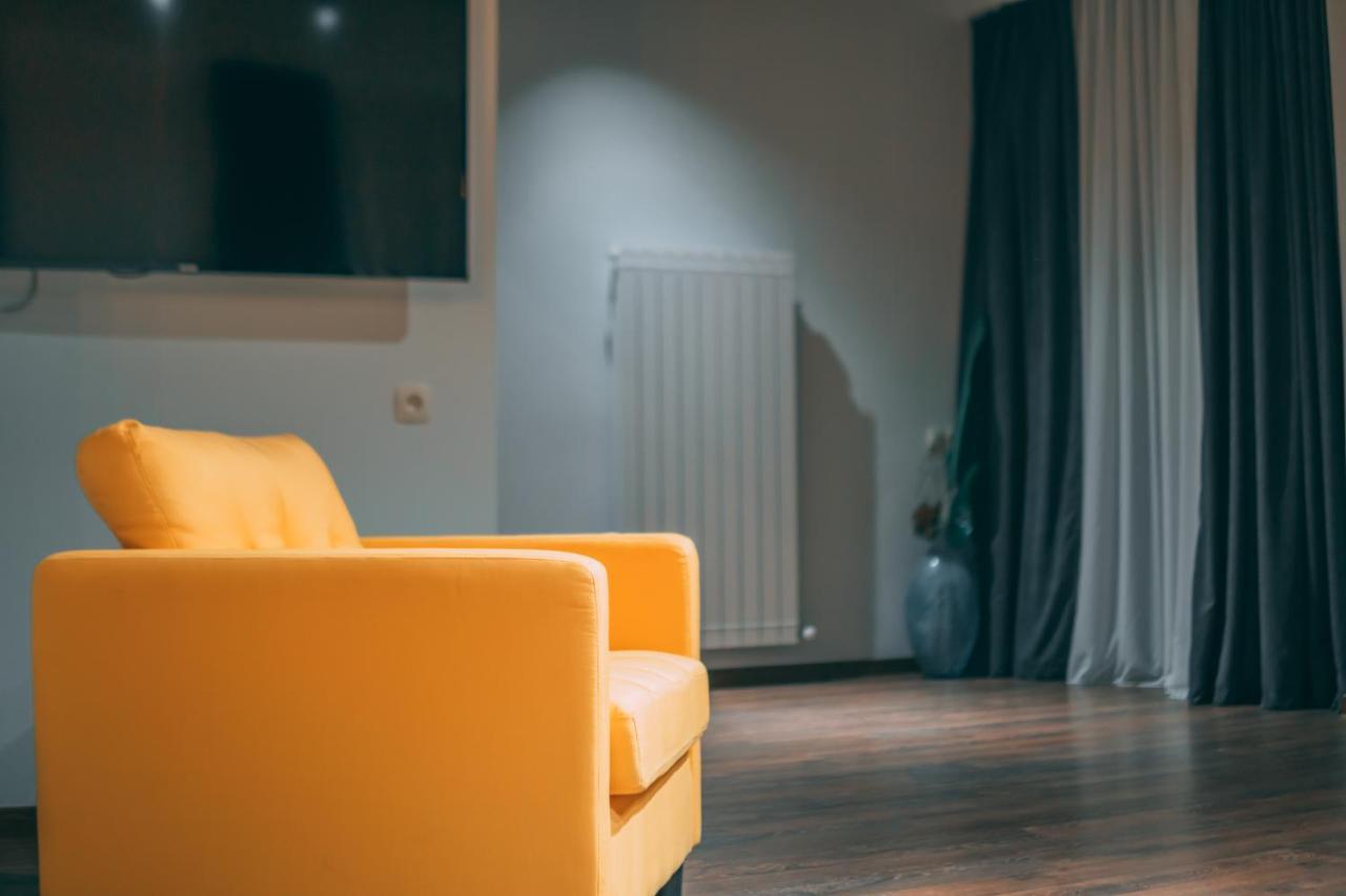 Apartment Sixteen Tbilisi Esterno foto