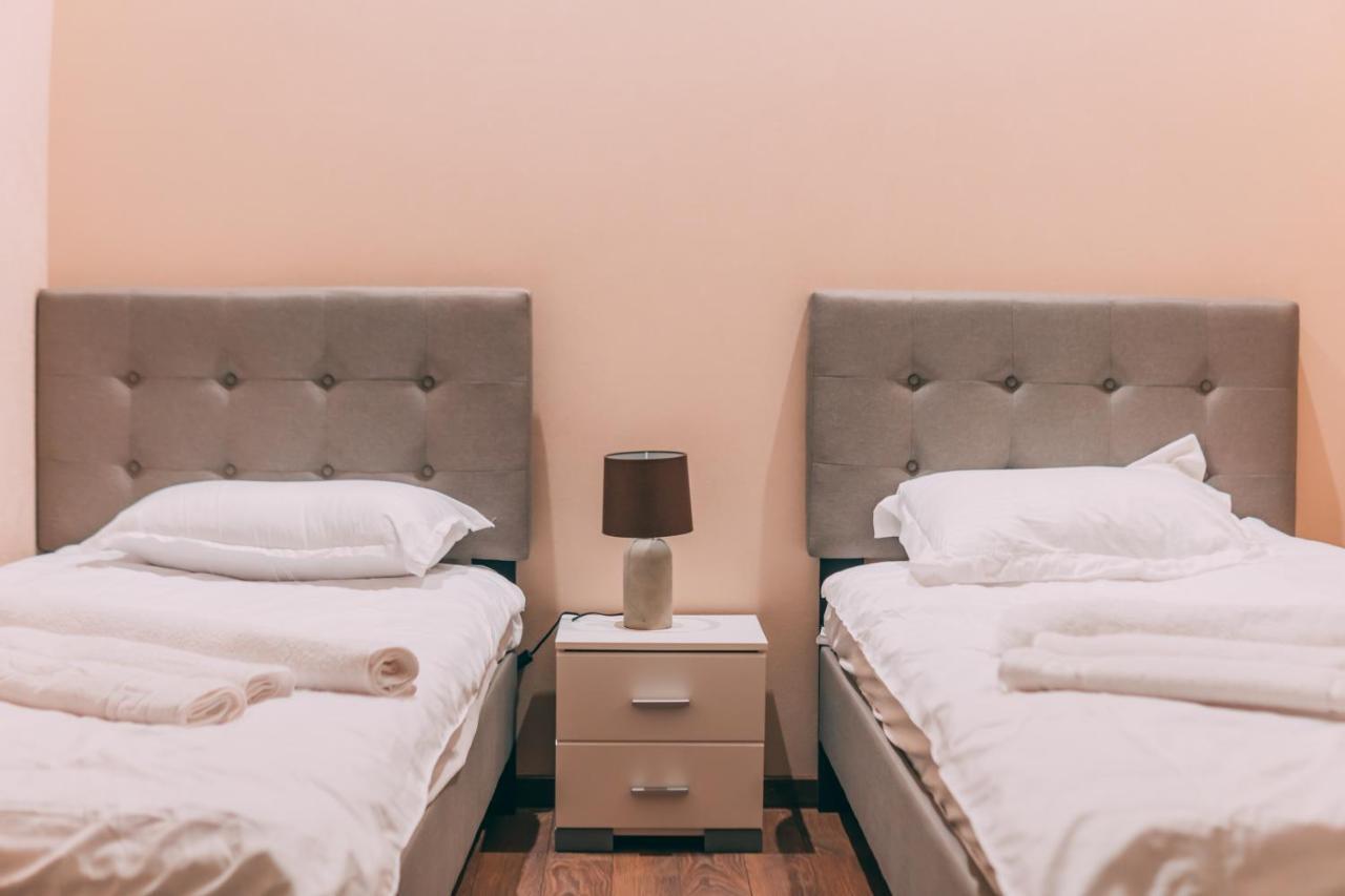 Apartment Sixteen Tbilisi Esterno foto