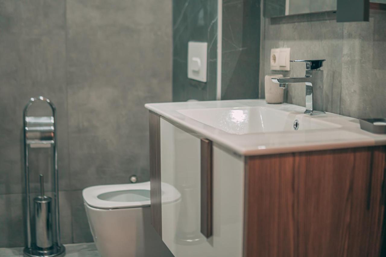Apartment Sixteen Tbilisi Esterno foto
